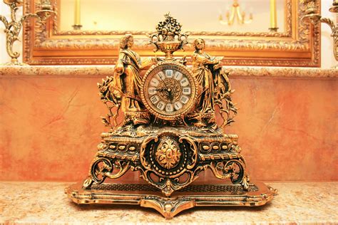 Antique Mantel Clocks Identification & Value: Expert Guide