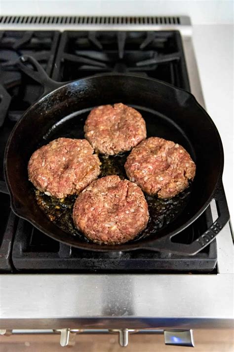 how to cook hamburger patties on the stove