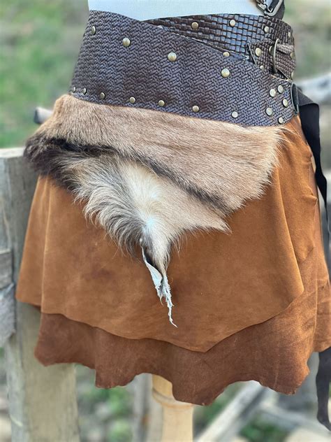 Viking Woman Costume, Warrior Woman Dress, Fox Fur and Brown Leather