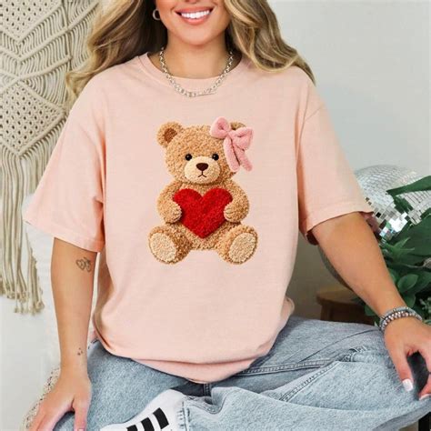 retro drip tee teddy bear faux yarn print adorable valentines day