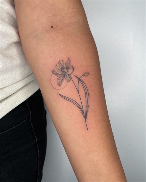 tattoo of daffodil flower 6