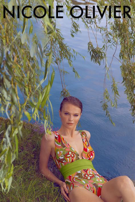 Maillot chamarré décolleté - Charme de Lune