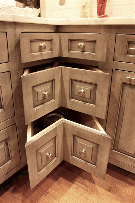 Maximizing Corner Kitchen Cabinet Storage - Kitchen Ideas