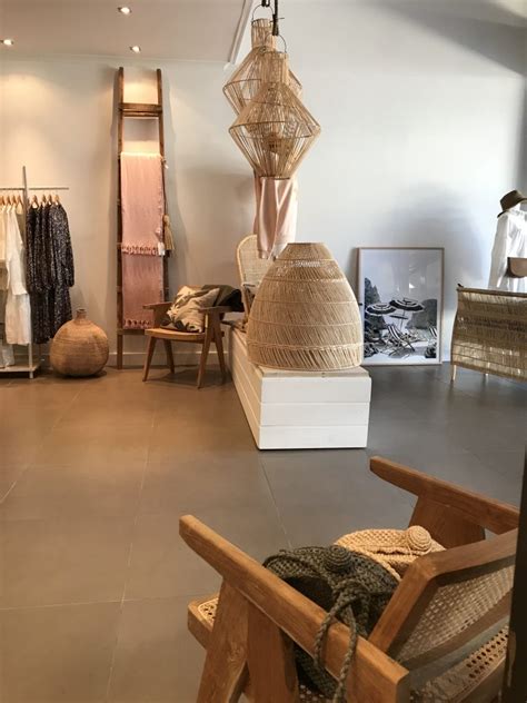 Airlie Beach - Oasis Lifestyle boutique - fashion & homewares Airlie Beach