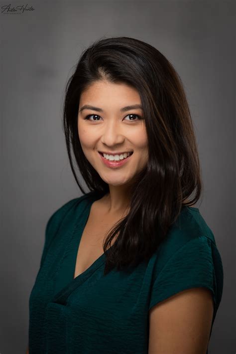 Charlotte's Studio Headshot Session | Headshots women, Corporate