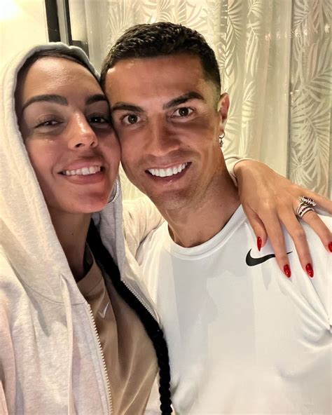 cristiano ronaldo sends heartfelt message  georgina rodriguez