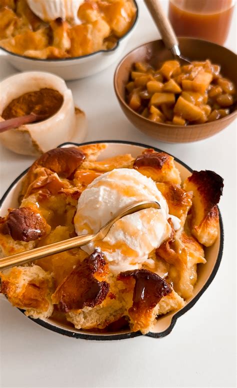 Apple Pie Bread Pudding | Moribyan