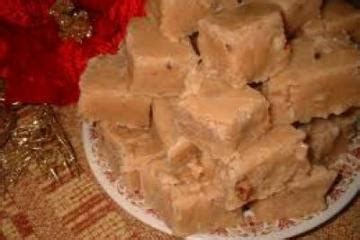 Recette Gâteau aux framboises fourre au chocolat - 750g.com