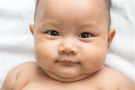 berita  mengetahui mata bayi normal  tidak terbaru hari