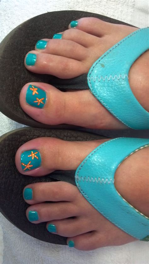 Summer toe nails colors will make your sandals pop now 25