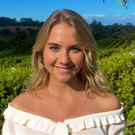 Yoga Instructor Jobs & Worldwide Wellness Opportunities - Yoga Trade