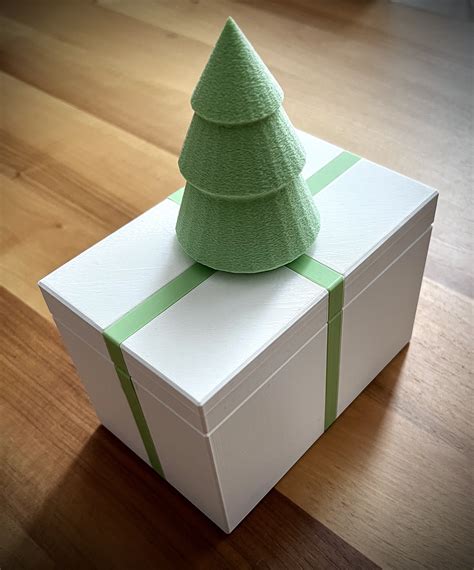 Gift Box for 3D Printy Print-in-Place Twisty Puzzle - Christmas Tree by