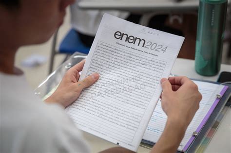 Apostas Redacao Enem 2025 - Redação Enem 2025: Meio ambiente e IA são apostas de temas - 12/10/2025 ...