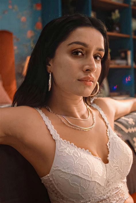 Shraddha kapoor in bra for clovia is just heaven 🤤😍🔥 : r/IndianCelebScenes