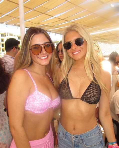 Ansley Spinks - Feeling cute and a little bit goofy! 😜 #GoofyGirl #