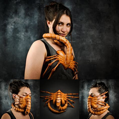 Facehugger Mask