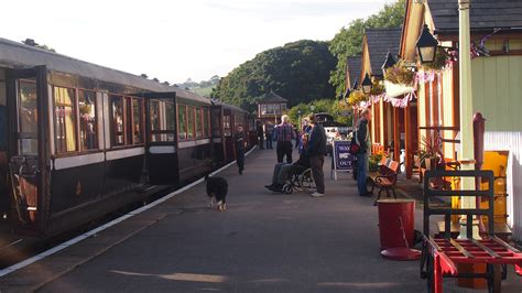 BOLTON ABBEY STATION | Embsay & Bolton Abbey Steam Railway