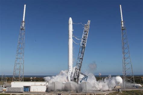 SpaceX Unveils Gorgeous Rocket Legs for Space Station Launch on March ...