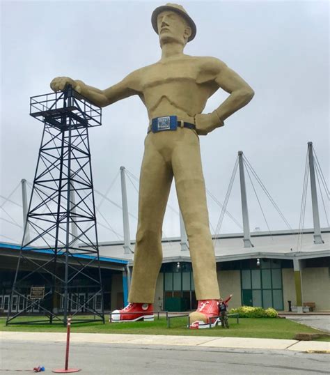 Golden Driller Statue, Tulsa, OK – Rebecca Radnor's Personal Blog ...