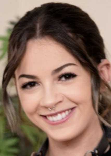 Bella Luna Fan Casting