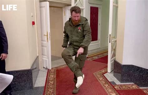 Военкор Семён Пегов начал праздновать награждение орденом Мужества ...