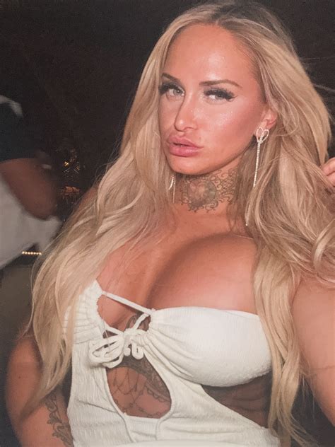 Stephanie Love (@stephanielovesyouxx) • Instagram photos and videos