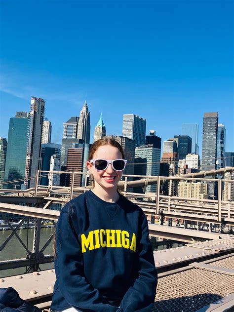 Cougars of Clague: Naomi Cavari – The Cougar Star