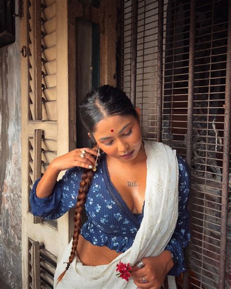 Chirasree Sarkar (@bhindeshitaara_) • Instagram photos and videos