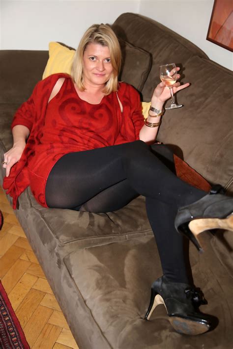 Sexy amateur mature pics - pic of 36