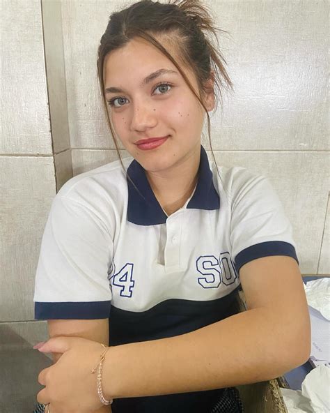 𝐍𝐚𝐡𝐢 (@nahiaramarti_) • Instagram photos and videos