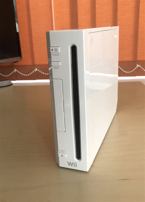 how to clean a wii