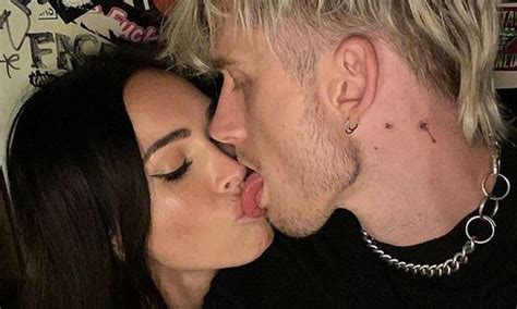 Did Megan Fox and MGK Break Up? - Where Is The Buzz | Breaking News