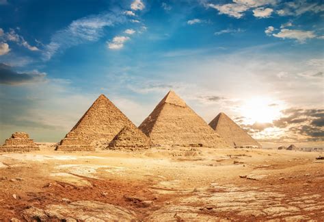 The Ancient Egyptian Pyramids | Facts, Inside and Location🛕