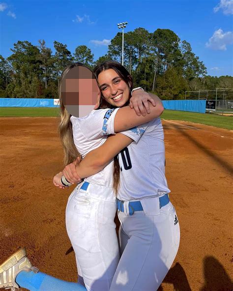 Arrest warrant issued for Fla. teen accused of stabbing ex-girlfriend