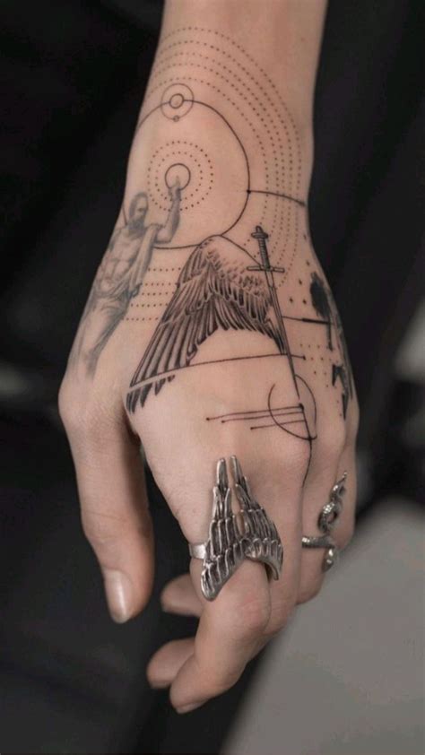 hand tattoo minimalistisch realism | Hand tattoos, Tattoos for guys ...