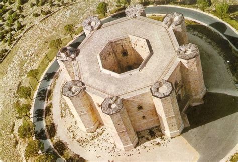Замки Италии: Кастель-дель-Монте (Castel del Monte): masterok — LiveJournal