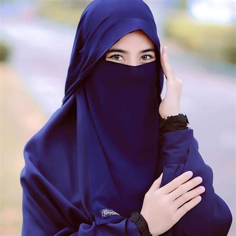 Pin by Muslimah on Niqab | Hijabi girl, Beautiful hijab, Hijab style ...