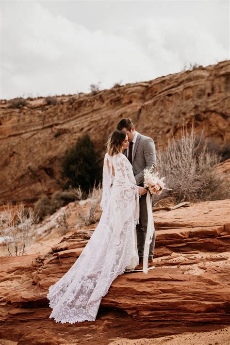 desert views wedding