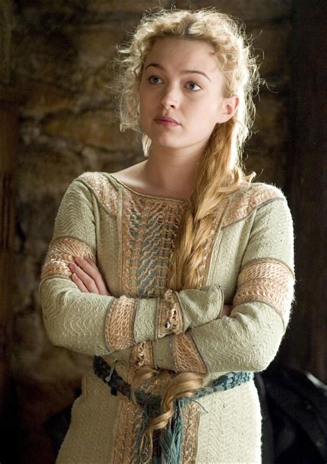 Sophia myles, Movie costumes, Tristan isolde