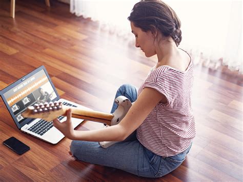 Best software for guitarists in 2022: 12 best apps to learn how to play