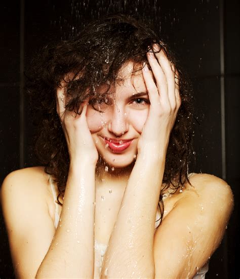 5 Tips on Having Shower Sex
