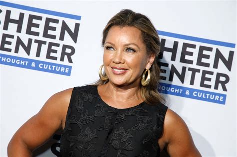 Download Vanessa Williams Pictures 3200 X 2133 | Wallpapers.com