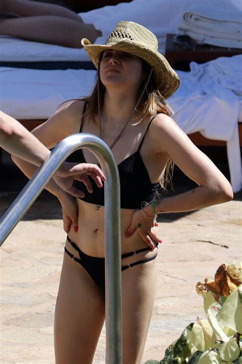 Frances Bean Cobain in Bikini in Hawaii • CelebMafia