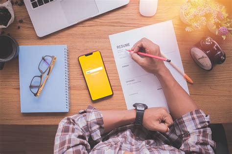 DOLE reminds employers of holiday pay rules for December - HRM Asia