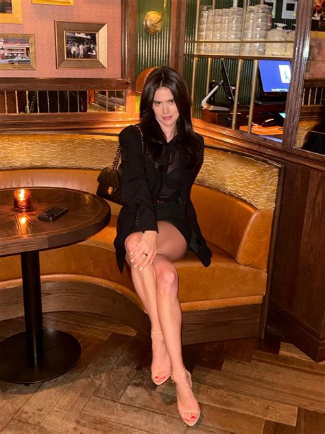 Lydia Moynihan's feet