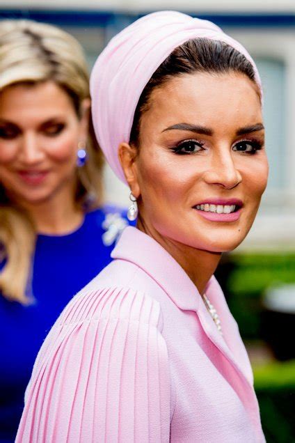 kdo je moza bint nasser zena katarskega sejka zadovoljnasi