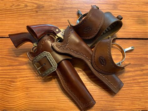 Old Model 7.5" Ruger Vaquero Holster - Gun Holsters, Rifle Slings and ...