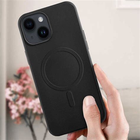 Akashi Coque Protection MagSafe Silicone Noir iPhone 14 Plus - Devis