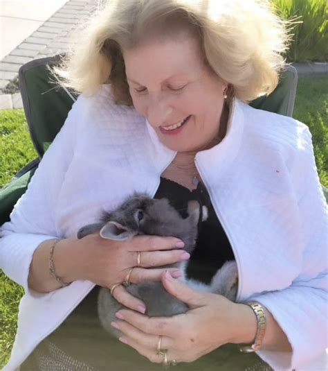 Gallery – Snuggle Bunny Petting Zoo