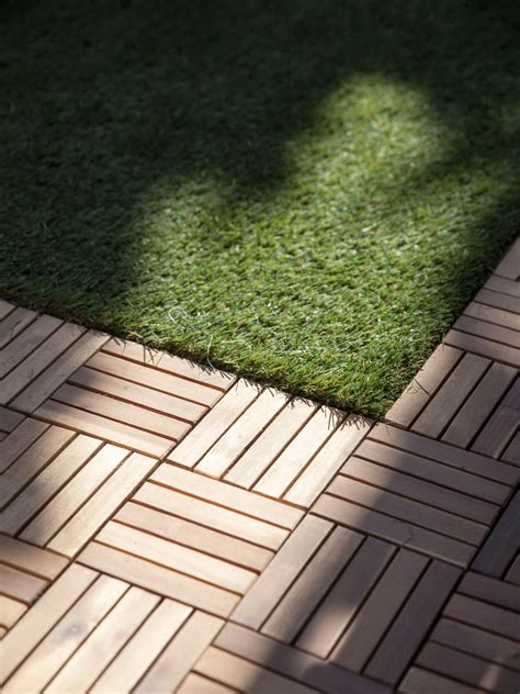 maximizing  outdoor space  patio tiles  grass patio designs